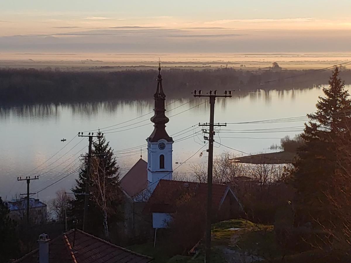 Vila Slankamenka Stari Slankamen エクステリア 写真