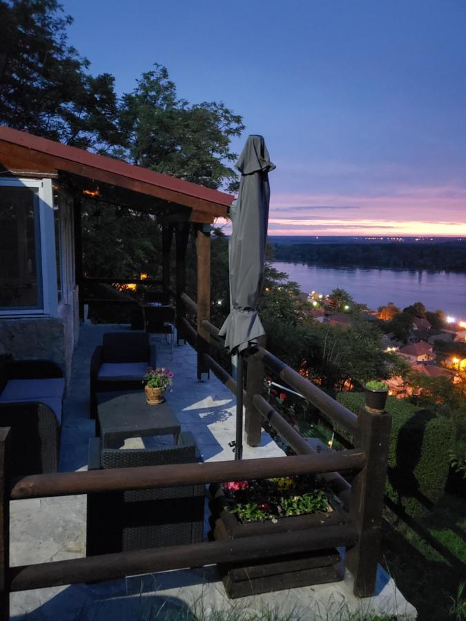 Vila Slankamenka Stari Slankamen エクステリア 写真